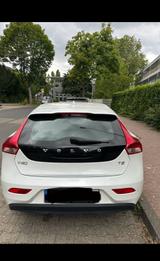 Volvo v40 T2 - 2018 Benin 62800 km - Volvo V40 in Frankfurt (Main)