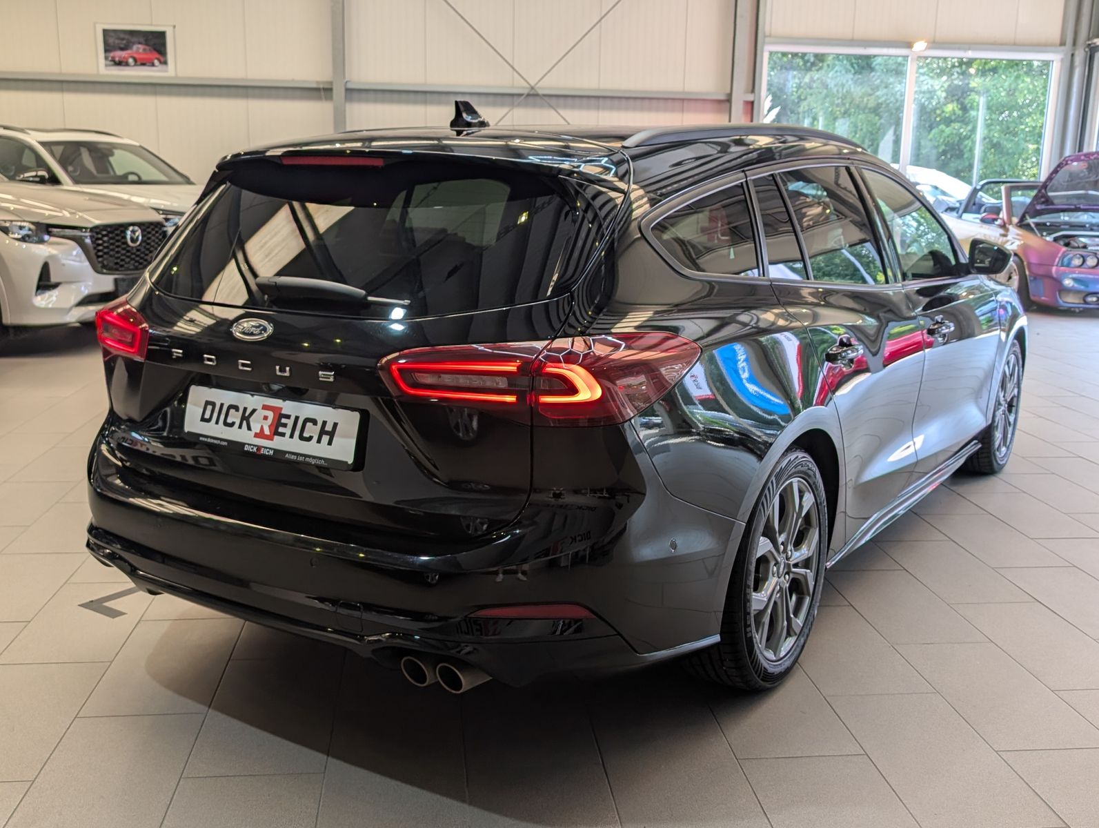 Fahrzeugabbildung Ford Focus 1.0 EB ST-Line ACC LED CAM Styling WINTER