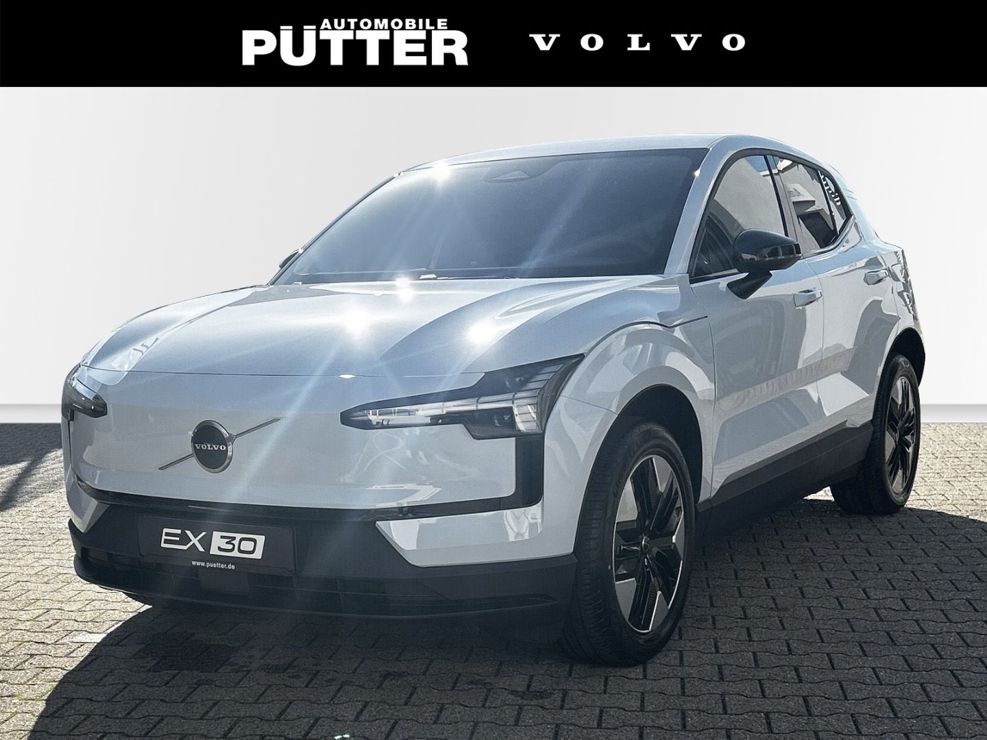 Volvo EX30 P5 Long Range Core 18'' SHZ ACC LED PDC DAB