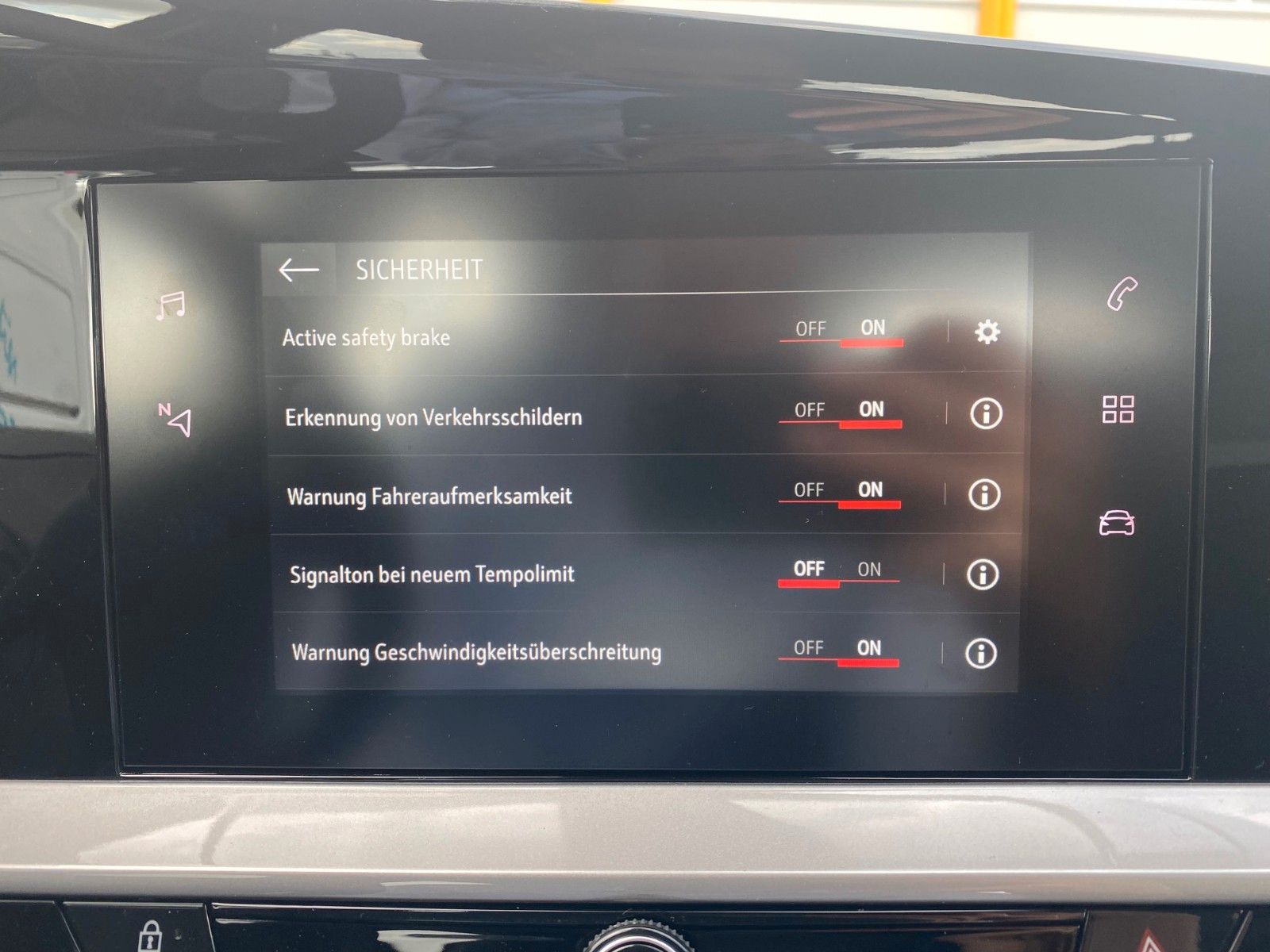 Fahrzeugabbildung Opel Mokka 1.2 Turbo 74kW Edition+ACC+LED+APP CONNECT