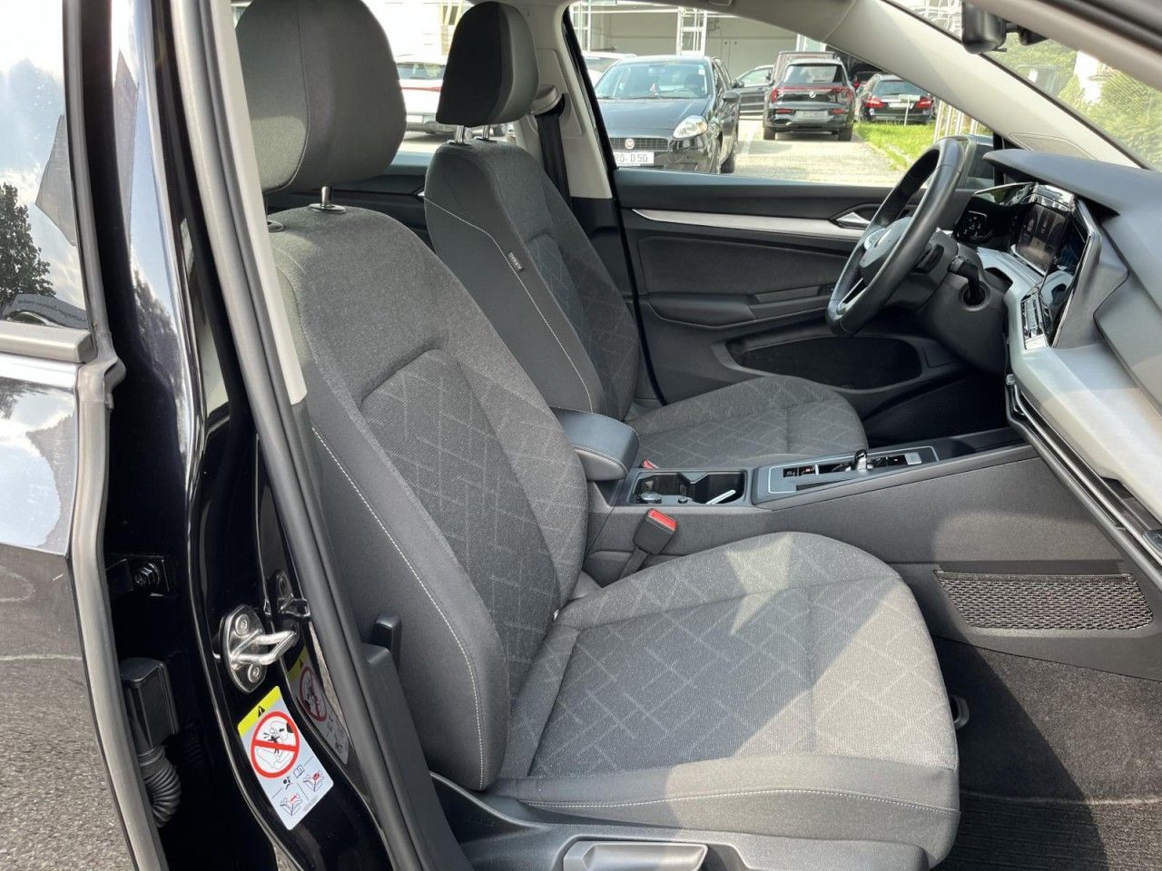 Volkswagen Golf - Bild 11