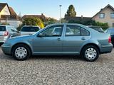 Volkswagen Bora 1.6 FSI Pacific Sitzheizung Klima Bluetooth - Volkswagen Bora mit Benzin-Antrieb: Limousine