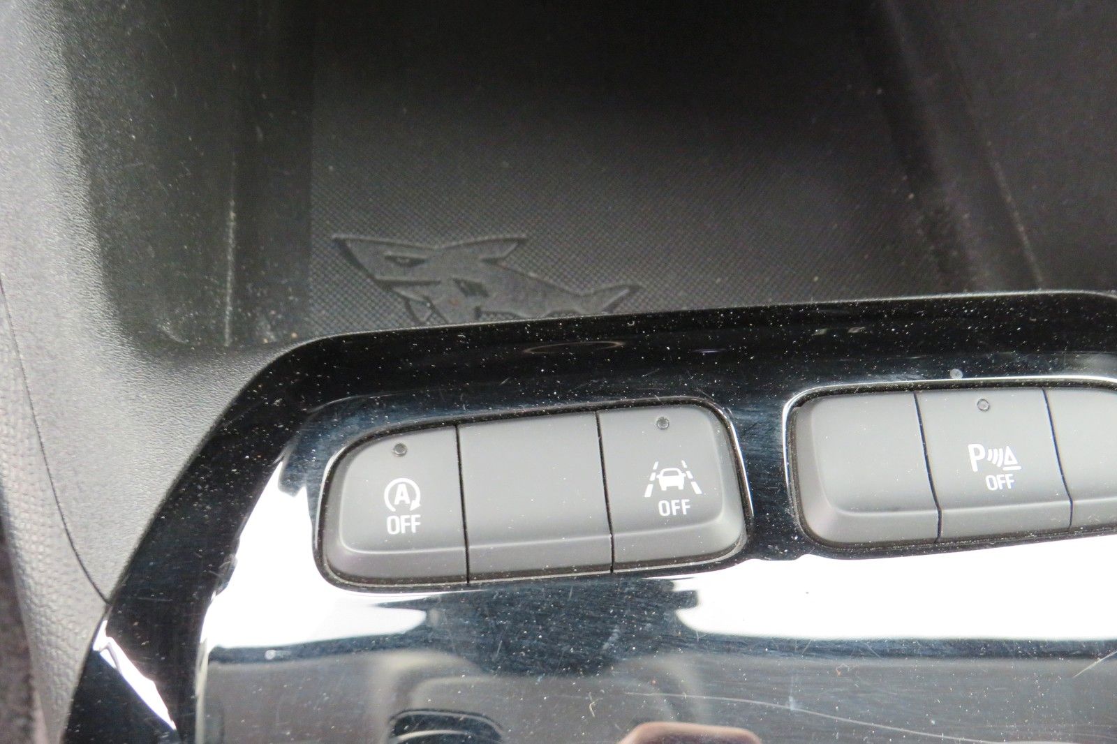 Fahrzeugabbildung Opel Corsa F Edition AUTOMATIK NAVI SITZH. PDC 1.HD