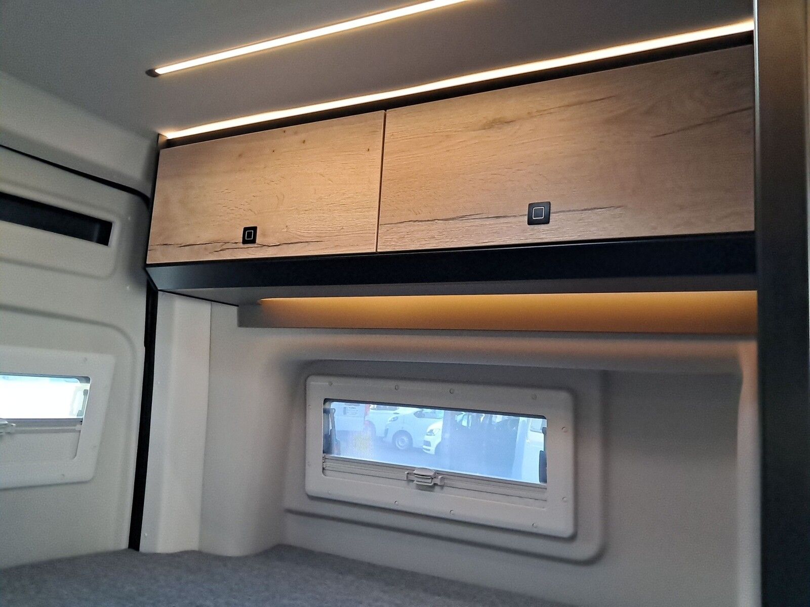 Fahrzeugabbildung Pössl Roadstar XT Mercedes Autark,Winterpaket,Markise