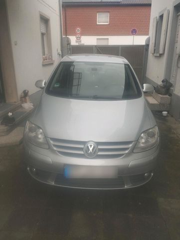 Volkswagen Golf 5 plus 1.6 FSI  AUTOMATIK  .  BJ 2005...