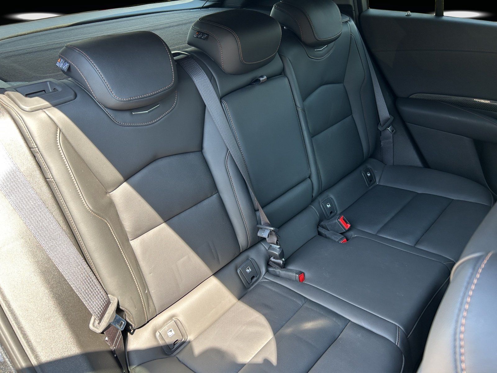 Fahrzeugabbildung Cadillac XT4 Sport 350T AWD AHK/PANO/SITZBELÜFTUNG/MEMORY