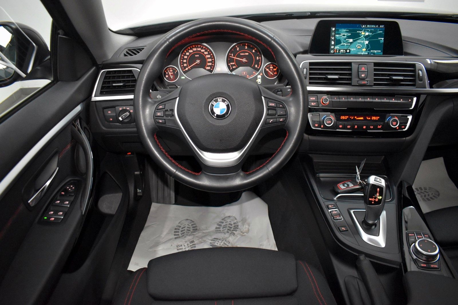 Fahrzeugabbildung BMW 420d Gran Coupé xDrive Sport Line Automatik,Navi