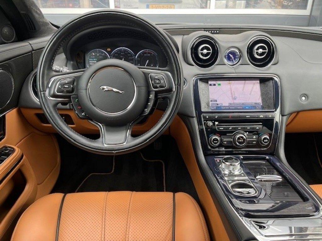 Jaguar XJ 3.0 V6 Diesel 275 ch – Design Edition Sport – Pano – 20" – Cuir – Caméra