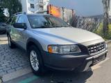 Volvo XC 70 XC70 2.5 T AWD Momentum - silberne Volvo XC70
