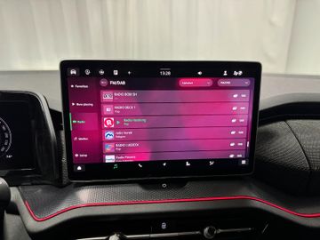Fahrzeugverkauf 18 Skoda Kodiaq 1.5 TSI Selection Matrix*7-Sitze*AHK