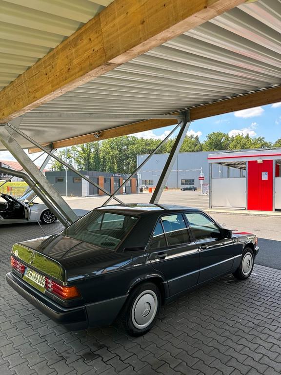 Mercedes-Benz 190