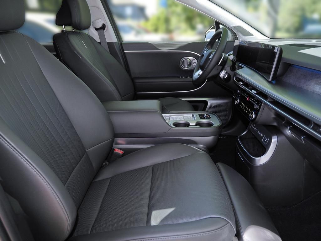 Fahrzeugabbildung Hyundai IONIQ 9 6-Sitzer UNIQ Panoramadach Relax-Paket