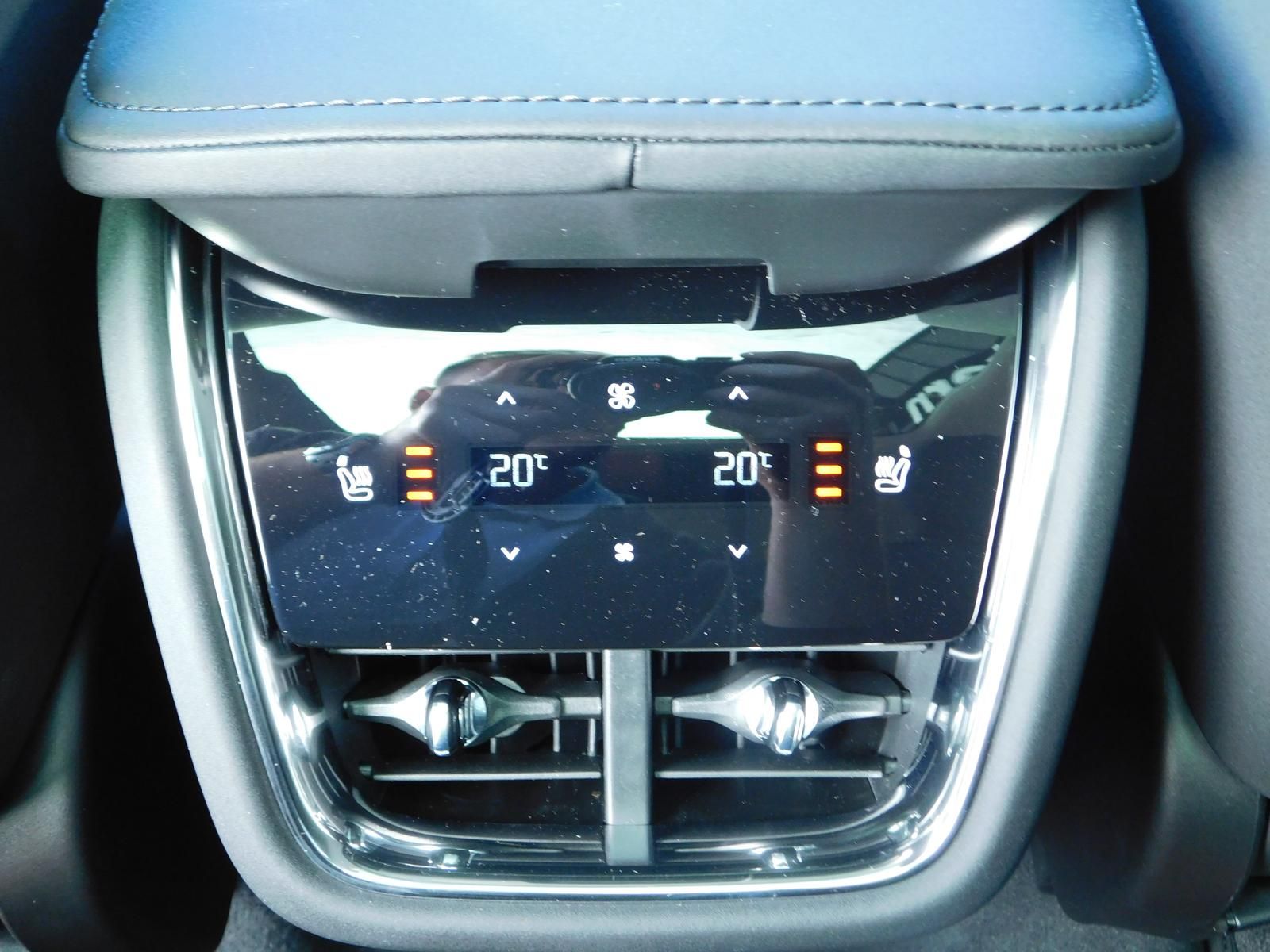 Fahrzeugabbildung Volvo EX90 Plus Twin Motor Executive Editon