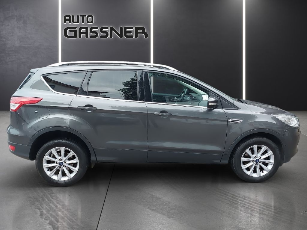 Fahrzeugabbildung Ford KUGA 1.5 4x4 Titanium Xenon el. Heckklappe Navi
