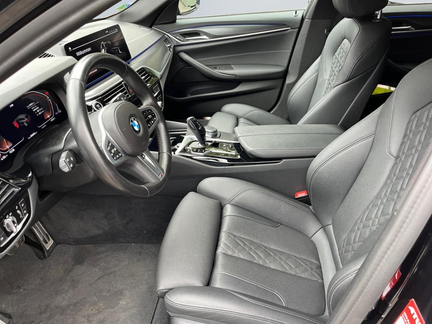 BMW 520 d xDrive Touring M Sport *LED*HiFi*Leder*ACC