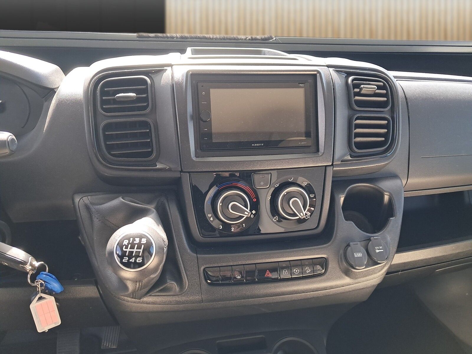 Fahrzeugabbildung Eura Mobil Activa One 690 HB Sat/TV Markise Navi Radträger