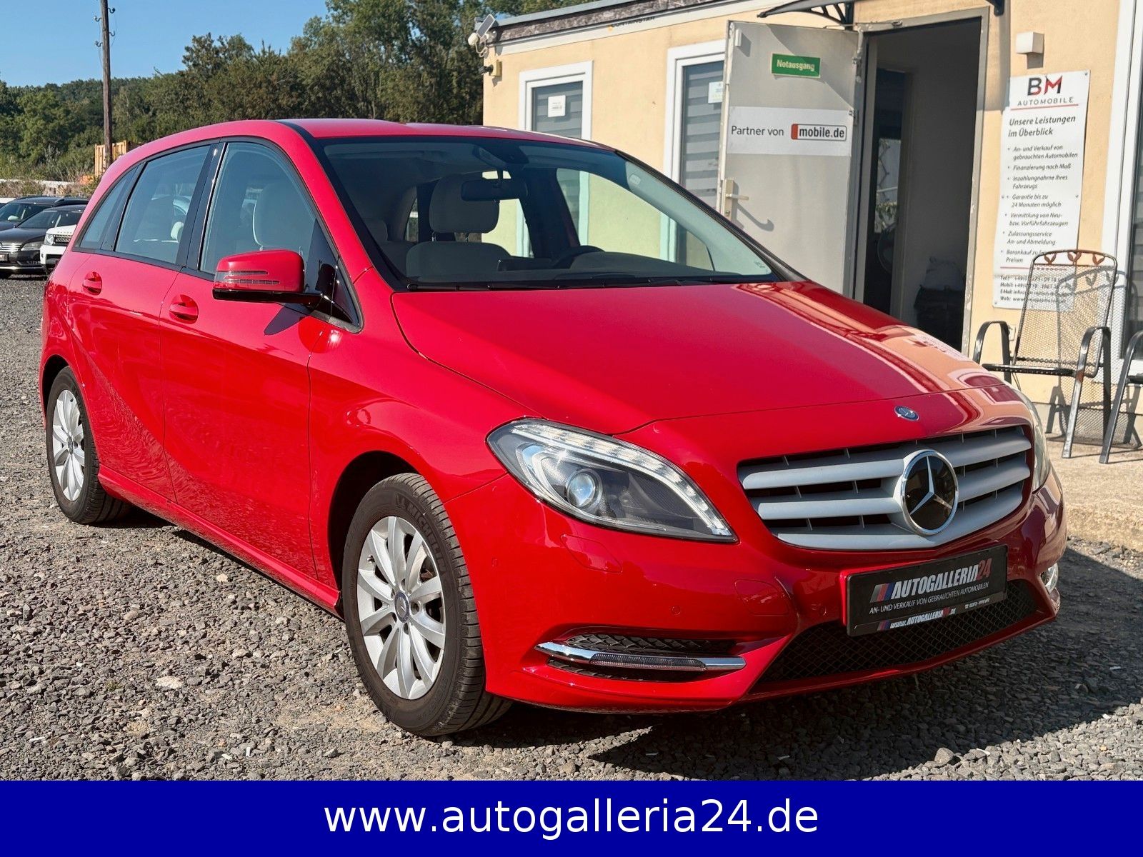 Fahrzeugabbildung Mercedes-Benz B 180 Xenon AHK 1.HAND Klima SCHECKHEFT SHZ PDC