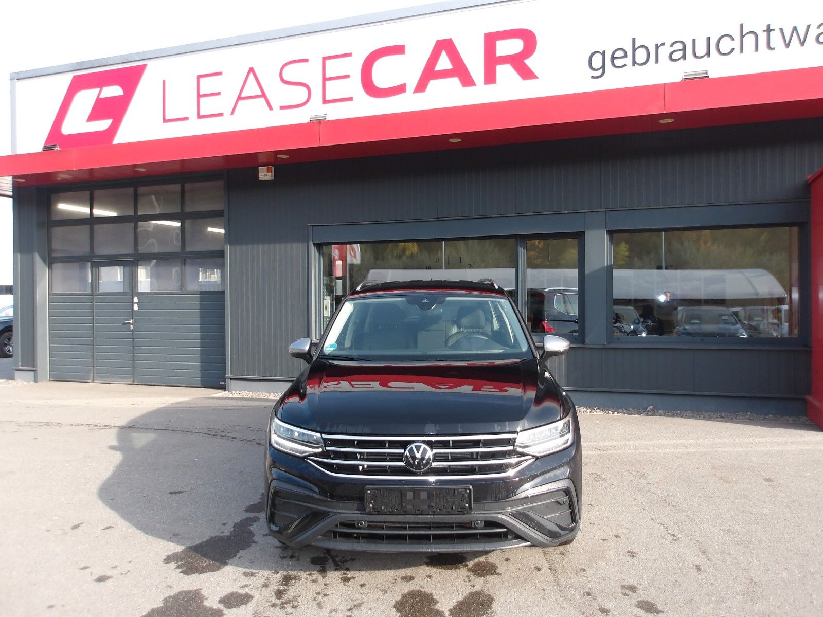 Volkswagen Tiguan Allspace Life "7-Sitze" EXP € 21290.- imagem 2