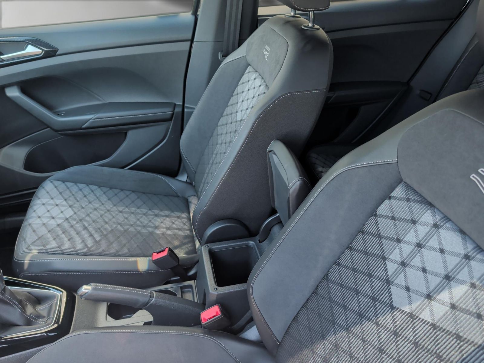 Volkswagen T-Cross - Bild 11