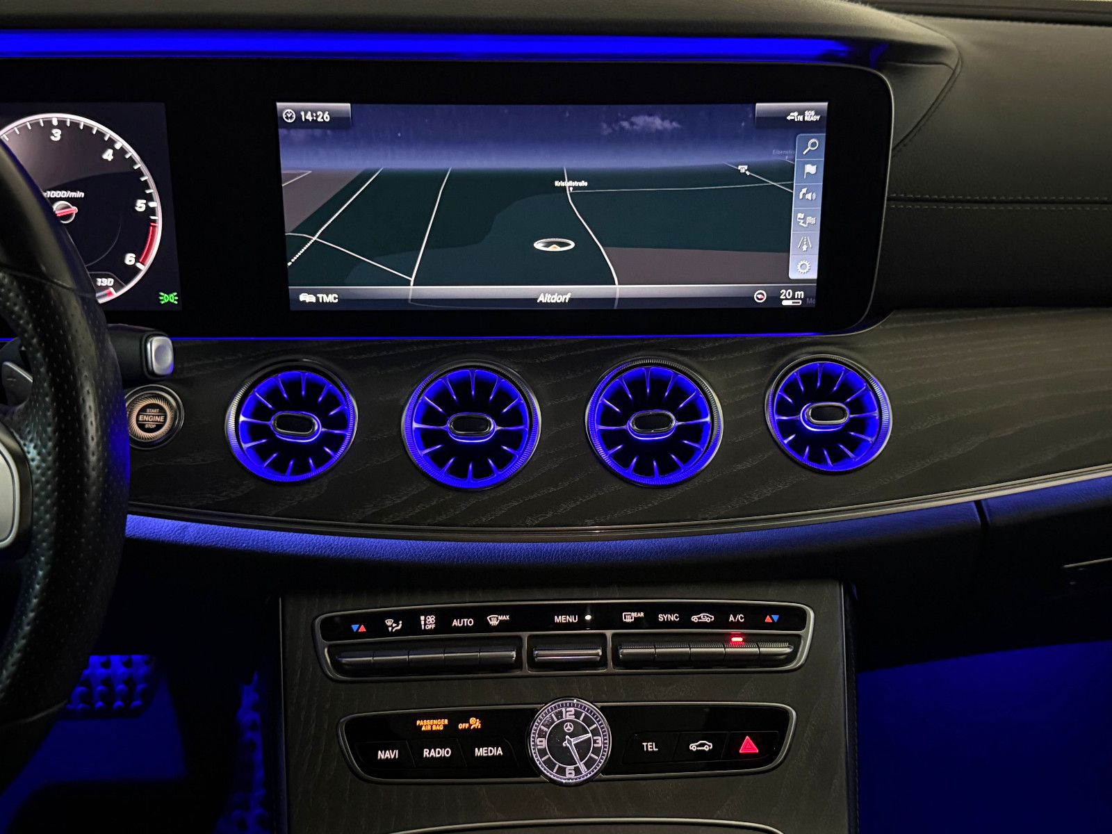 Fahrzeugabbildung Mercedes-Benz CLS 400 d 4Matic AMG-LINE/360*/BURMESTER/DESIGNO