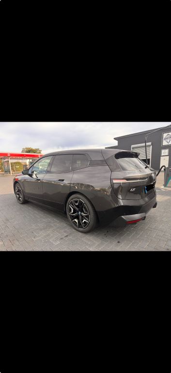 Image of BMW iX