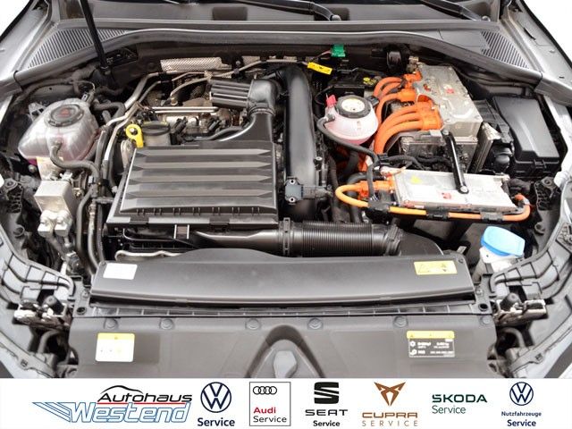Fahrzeugabbildung Audi A3 Sportback advanced 40 TFSIe 150kW S tr. LED N