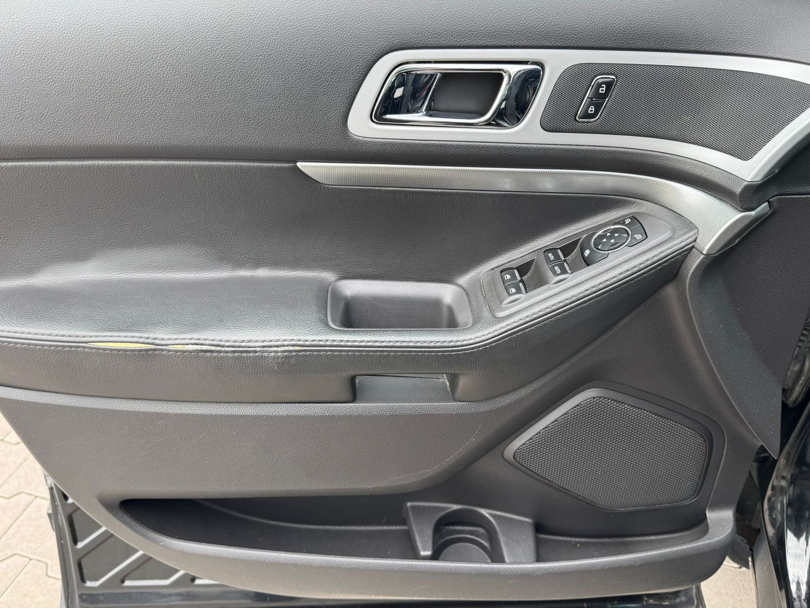 Fahrzeugabbildung Ford Explorer 3,5L 7 SitzerTEMP*KAMERA*PDC*KLIMA