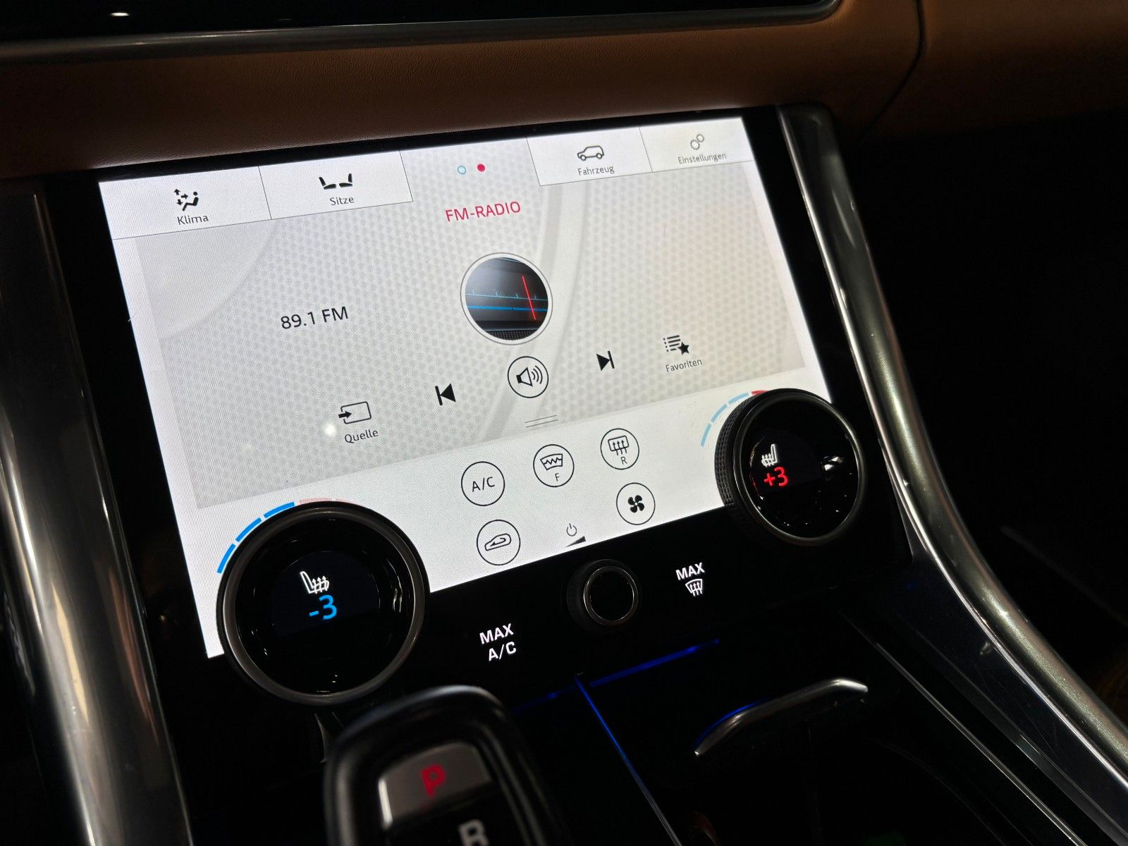 Fahrzeugabbildung Land Rover Range Rover Sport D350 Pano*Meridian*Keyless*Kam