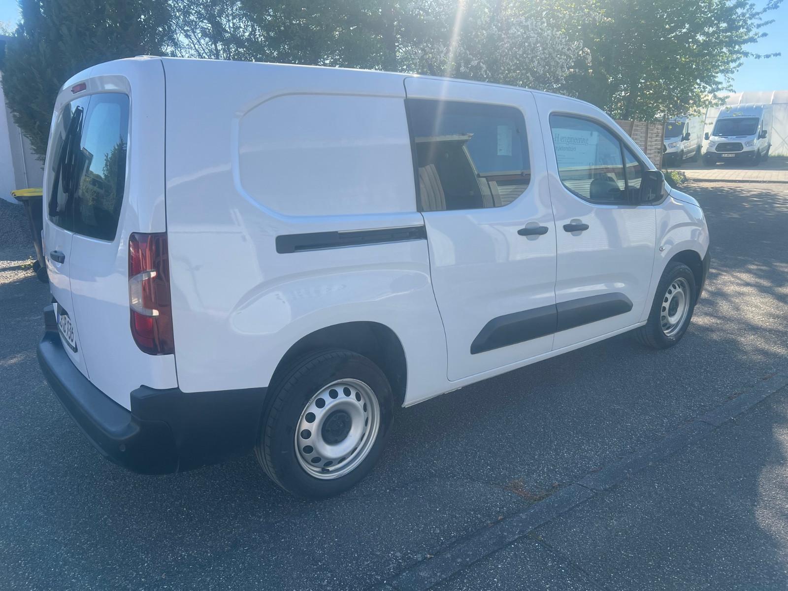 Peugeot Partner Premium L2 3 Sitze Flügeltüren Navi PDC