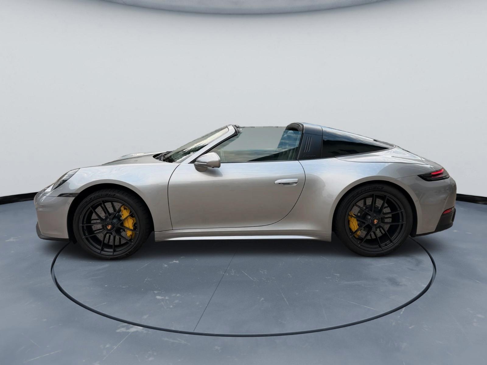 Porsche .2 911 Targa 4 GTS T-Hybrid BURMESTER PCCB LIFT