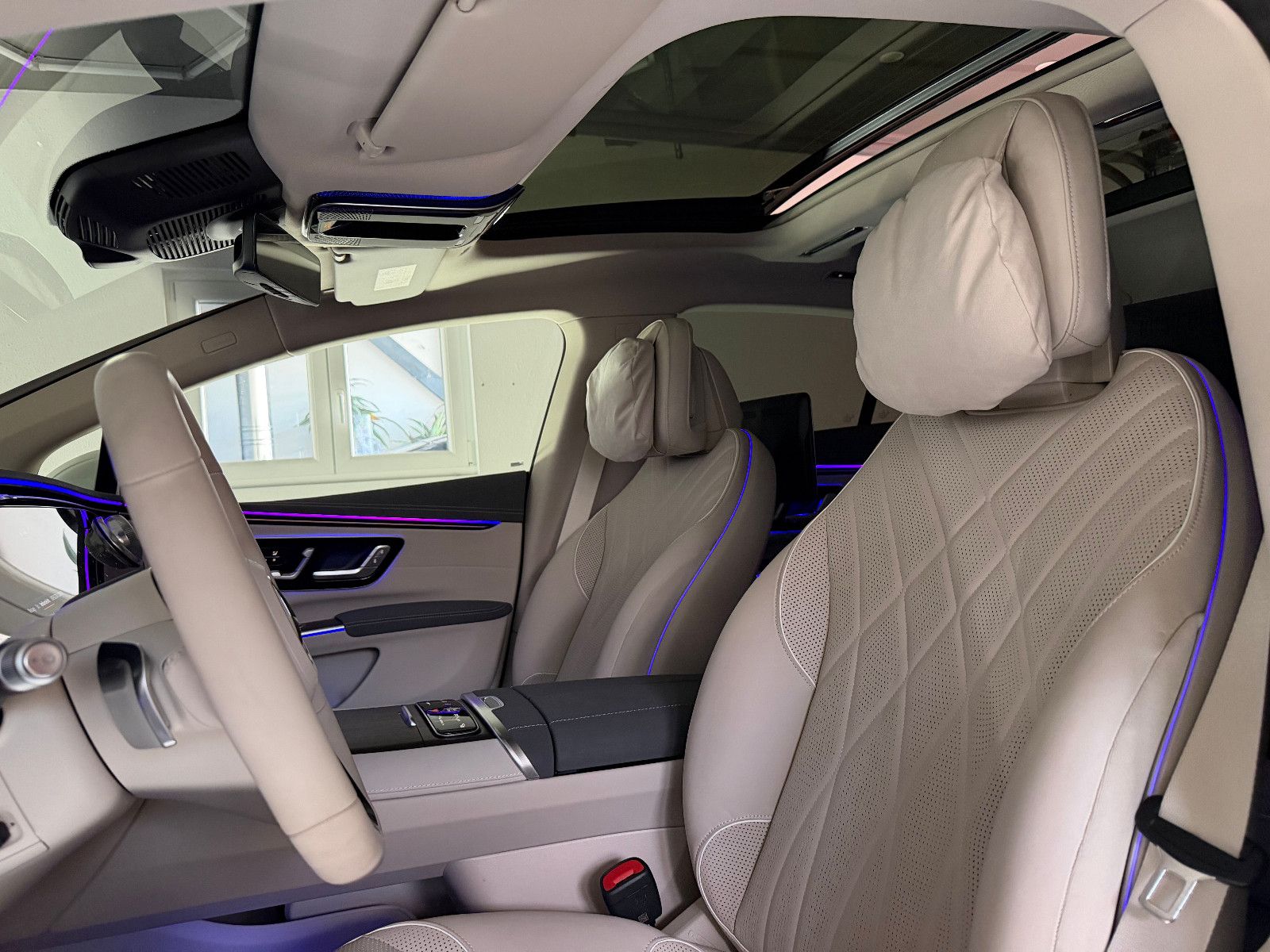 Fahrzeugabbildung Mercedes-Benz EQS EQS 580 4Matic/BURMESTER/HuD/PANO/98,5% SOH
