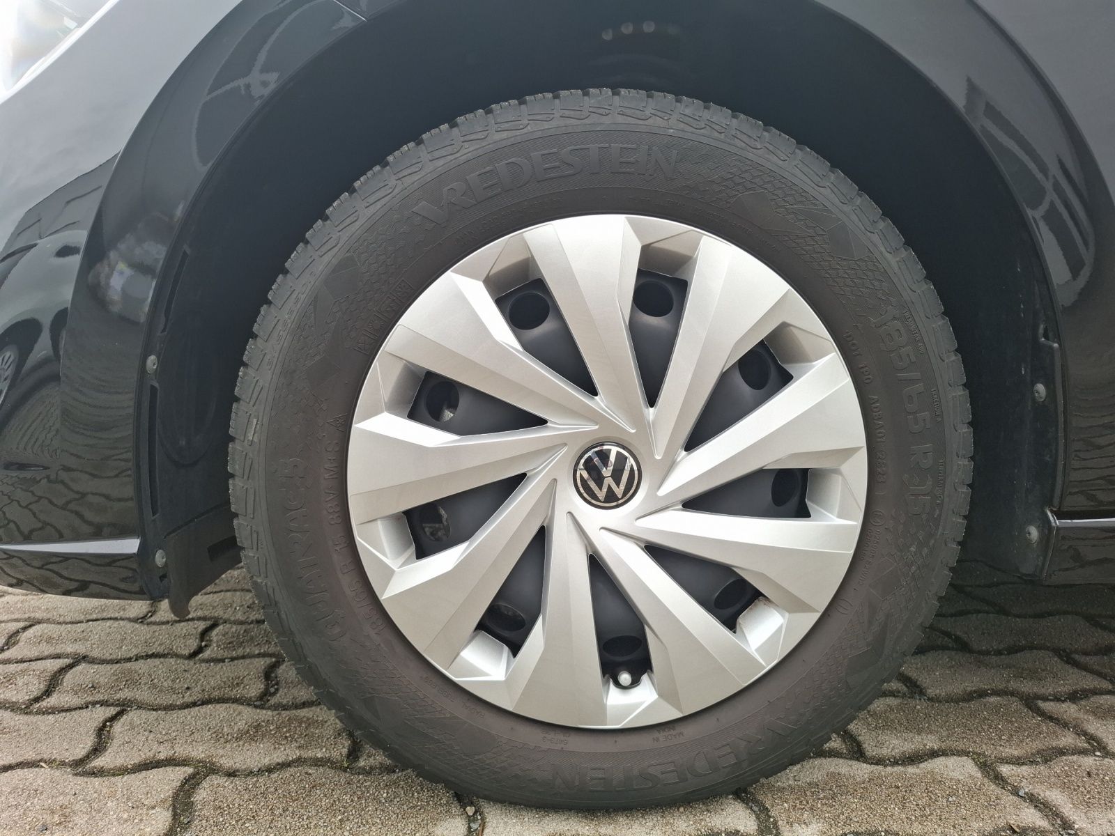 Fahrzeugabbildung Volkswagen Polo 1.0 Life LED Navi AID RKF GRA SH