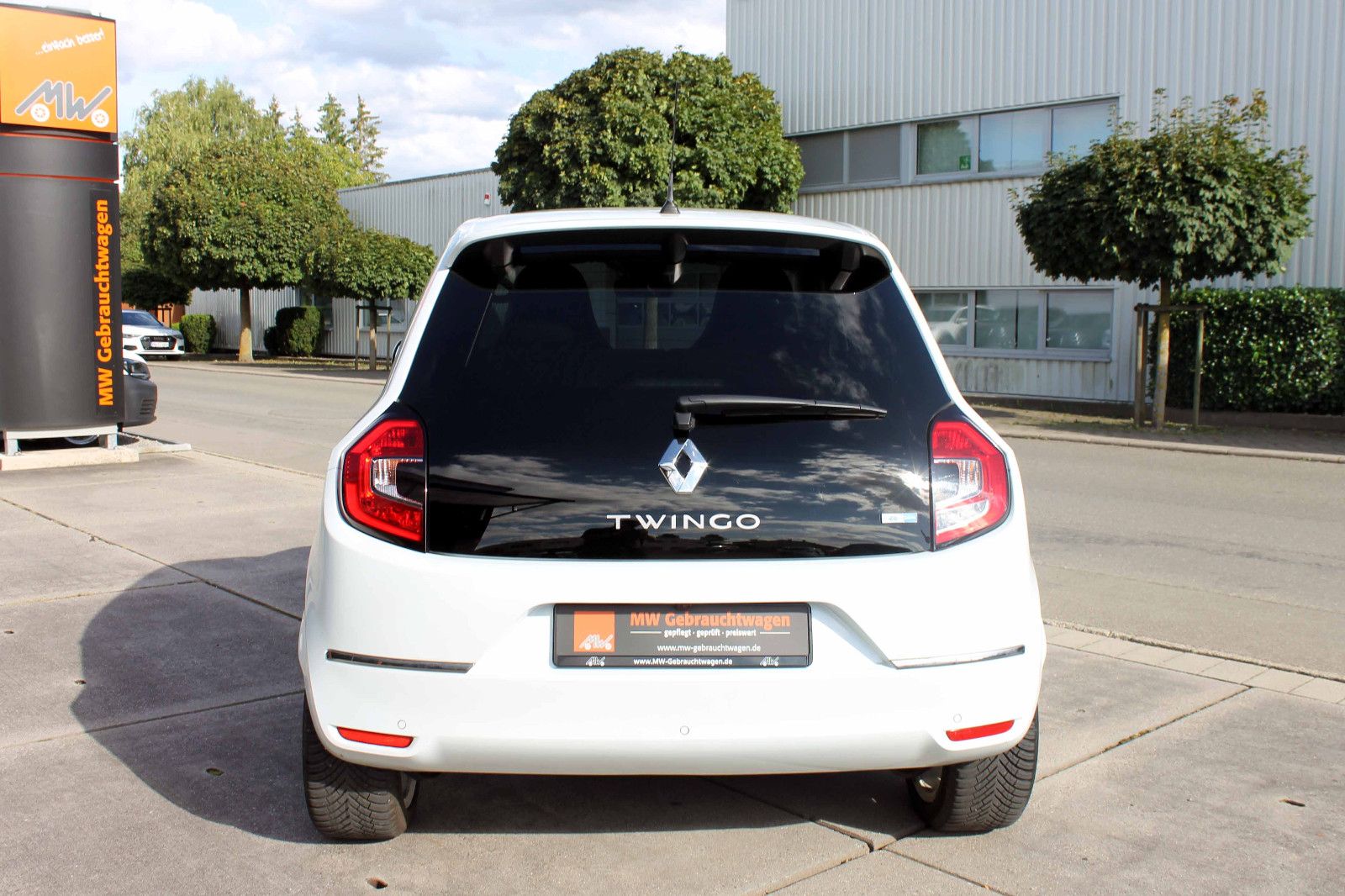 Fahrzeugabbildung Renault Twingo Vibes Electric 21kWh KAM PDC SHZ KLIMA BT