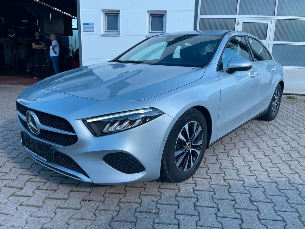 Image of Mercedes-Benz A 200