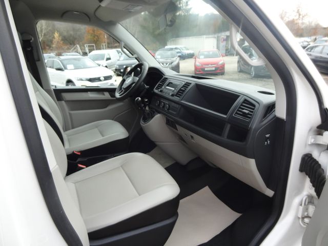 Fahrzeugabbildung Volkswagen T6 Transporter/Kombi lang/AHK/58.500Km/9 SITZER