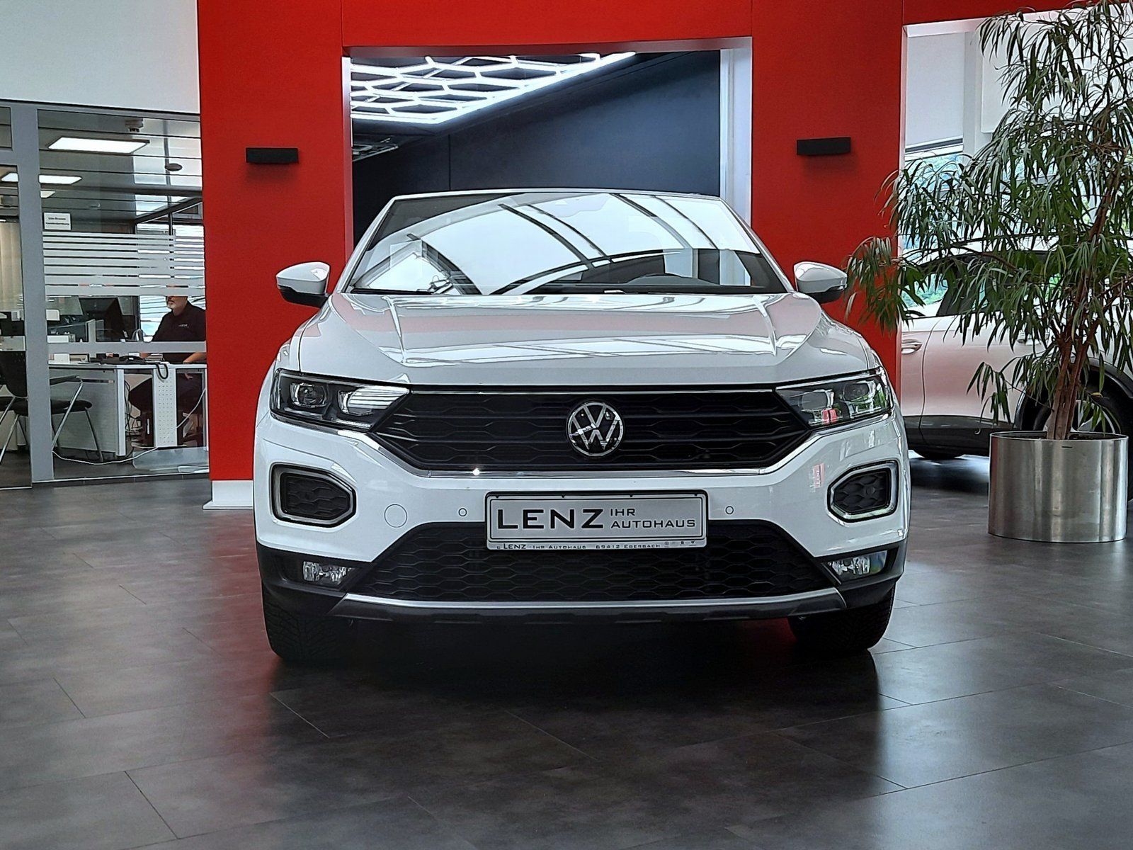 Fahrzeugabbildung Volkswagen T-Roc Cabrio Style TSI DSG *Navi*AHK*Cam*PDC*LED