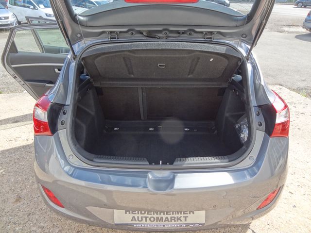 Fahrzeugabbildung Hyundai i30 Trend/2.Hd/Klima/PDC/70TKM/