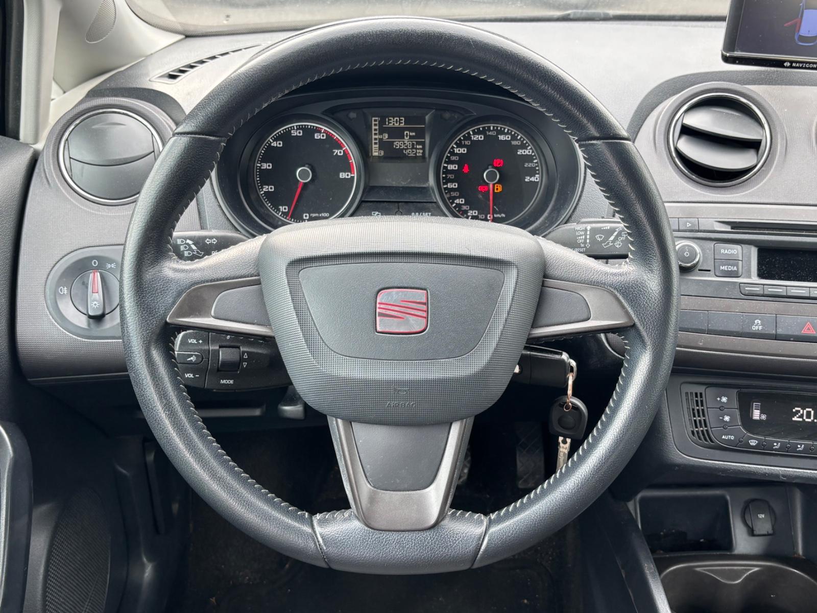 Seat Ibiza 2013 — photo 14