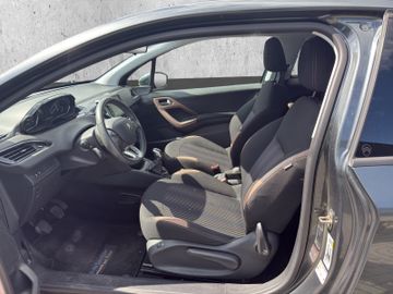 Peugeot 208 1.2 12V VTiPureTech 82 Style Navi+SHZ+PDC