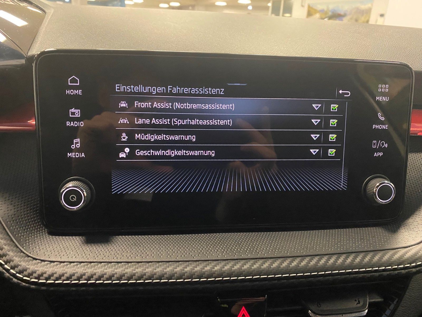 Fahrzeugabbildung SKODA Fabia 1.0 TSI DSG Monte Carlo+KAMERA+AppCon+PDC+