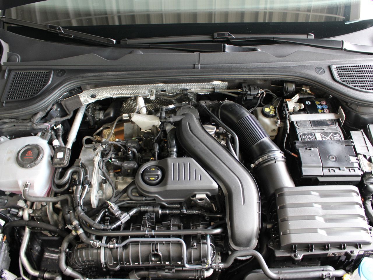 Fahrzeugabbildung Volkswagen Golf Variant 1.5 eTSI Goal 360/AHK/Navi/ACC