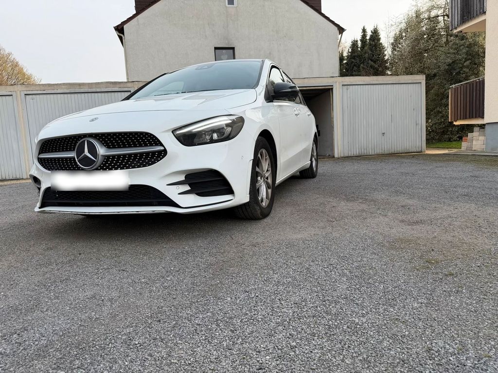Image of Mercedes-Benz B 200
