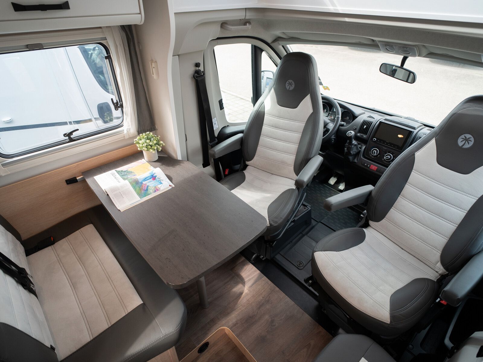 Fahrzeugabbildung Sunlight Adventure T 67S Navi/Kamera, Sat/TV, Markise uvm