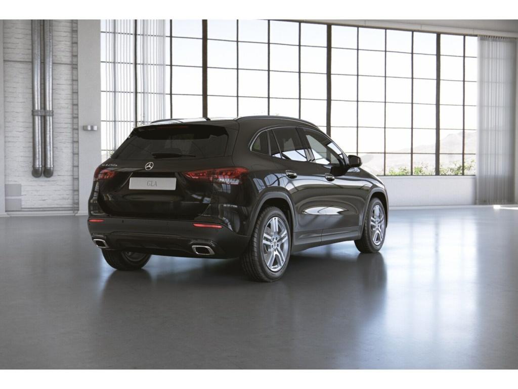 Mercedes-Benz GLA 250 e Progressive/LED/Cam/Pano/Night/Distr