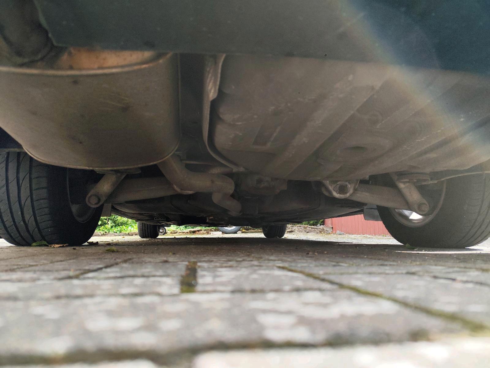 BMW 520 2004 — photo 15