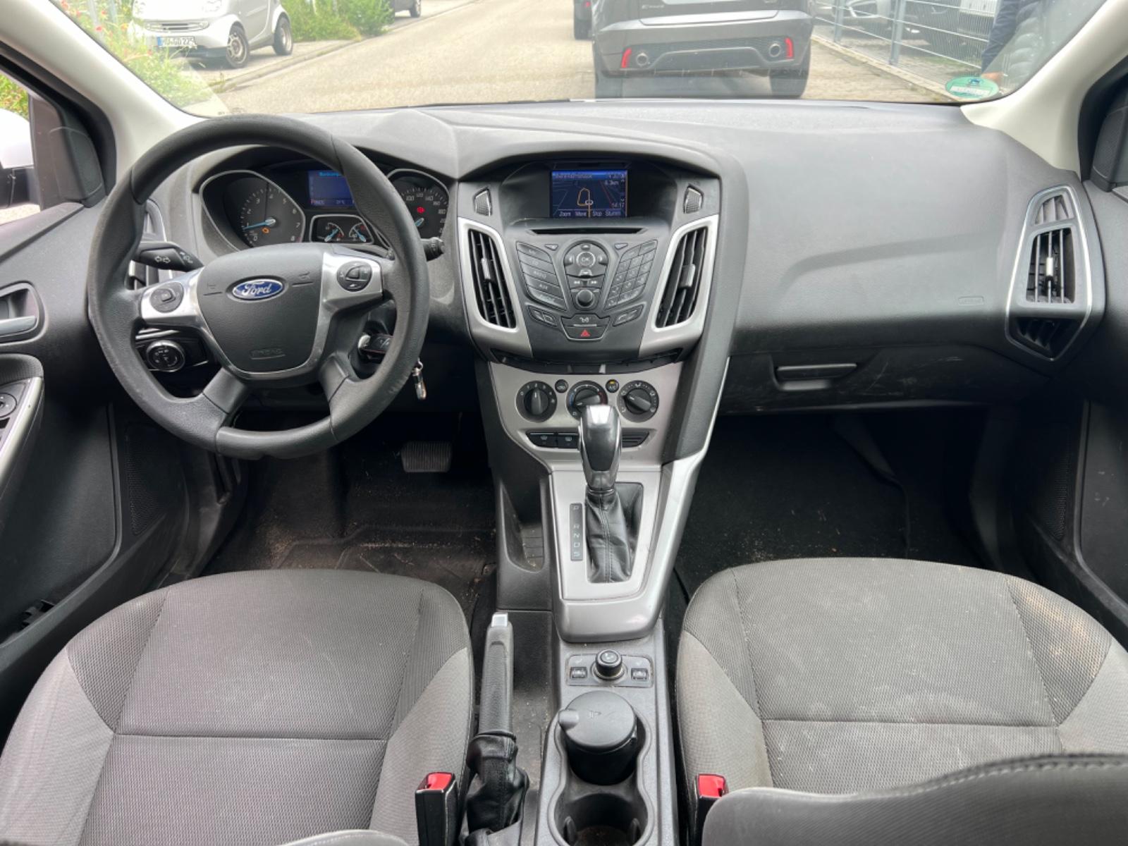 Ford Focus 2013 — photo 12