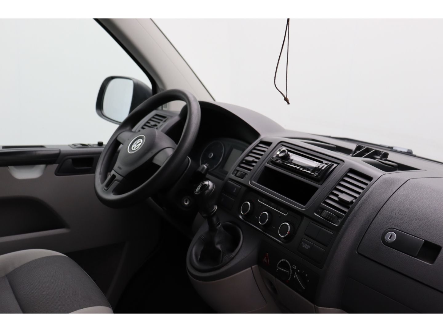 Fahrzeugabbildung Volkswagen T5 2.0 9-Sitzer