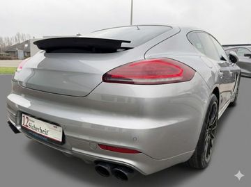 Porsche Panamera - 11