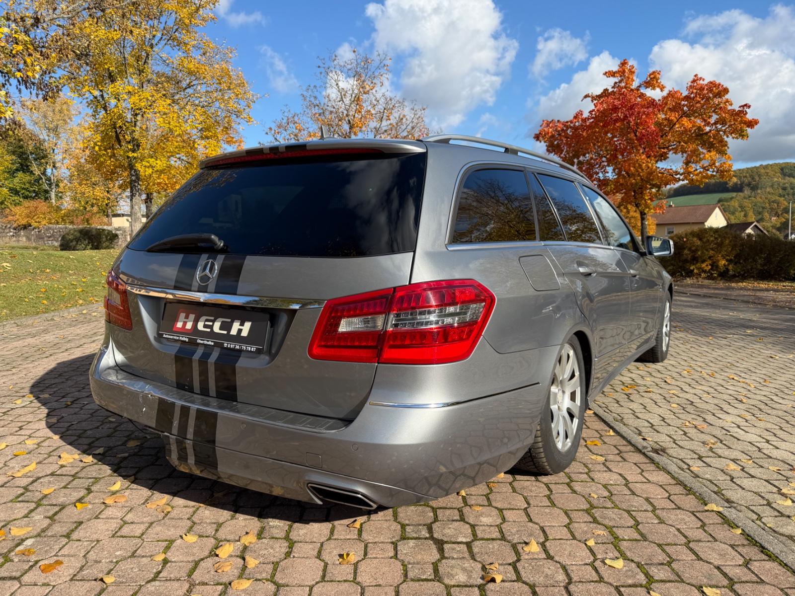 Mercedes-Benz E300 2012 — photo 21