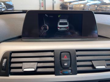 BMW 320 d Lim.  xDrive *NAVI*PDC*SZHZ*TEMPOMAT*4x4*
